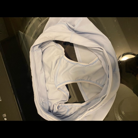 Lululemon speed up shorts 2.5” size 4 - Picture 7 of 7